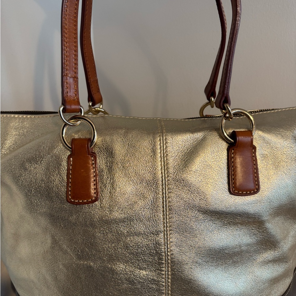 Dooney & Bourke O-Ring Shopper - Picture 3 of 7